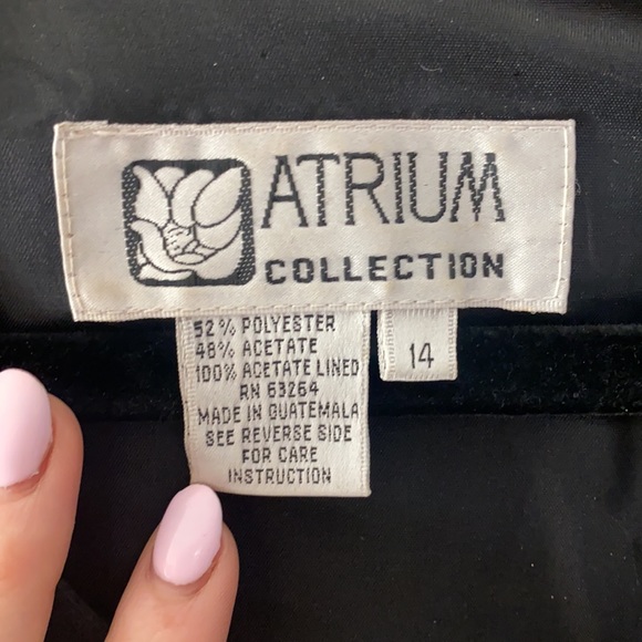 Black Atrium business dress - Picture 3 of 3